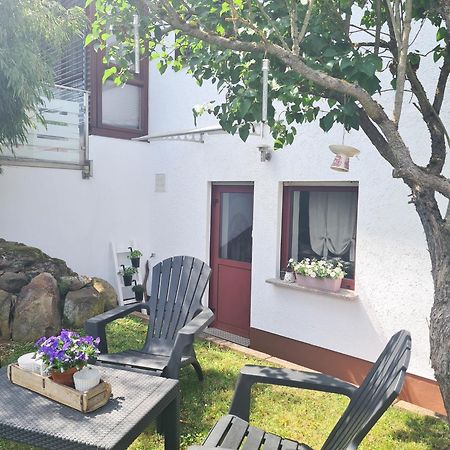 Ferienwohnung Rote Tuer - Landleben Pur! Kirchhain Bagian luar foto