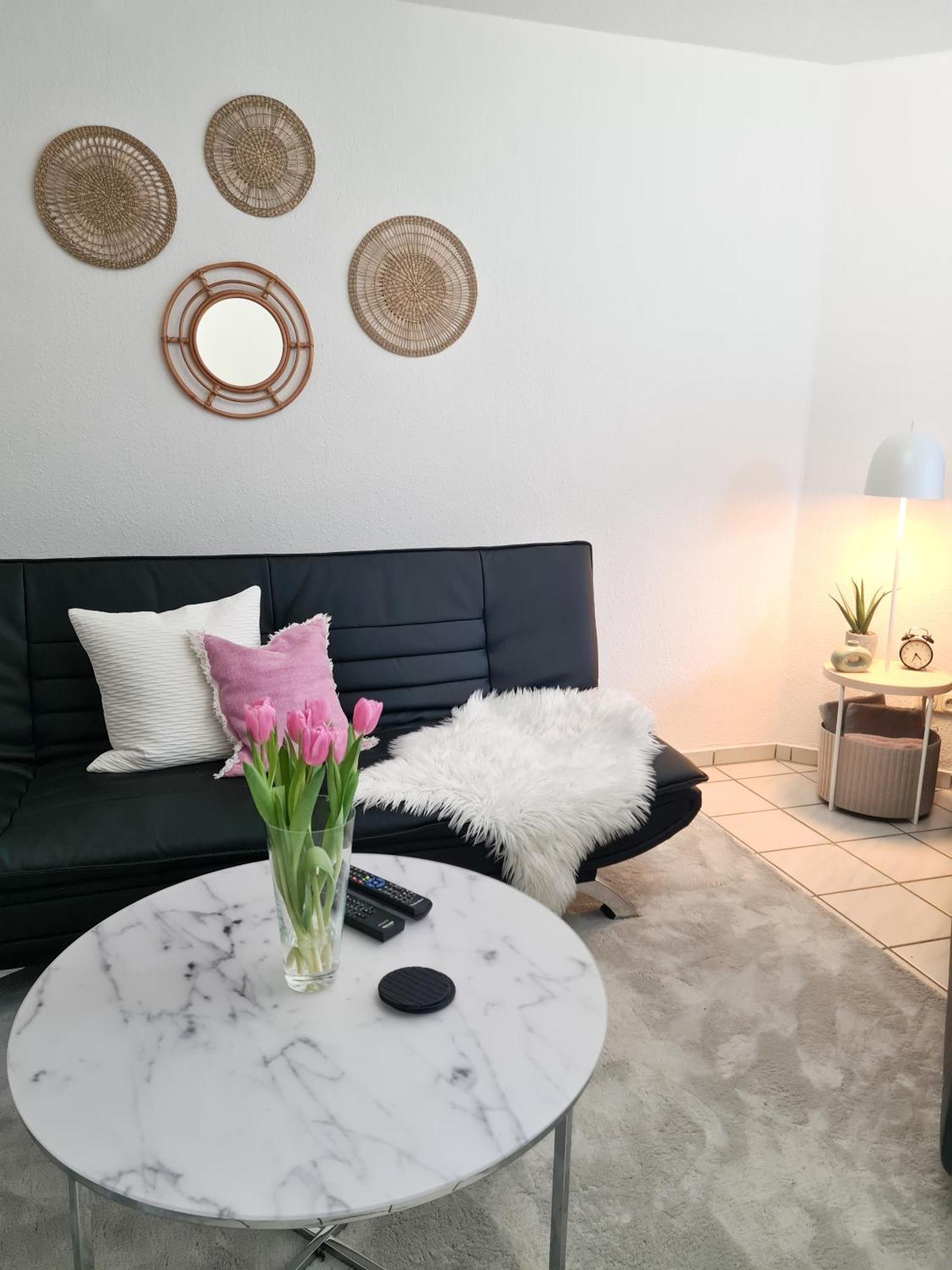 Ferienwohnung Rote Tuer - Landleben Pur! Kirchhain Bagian luar foto