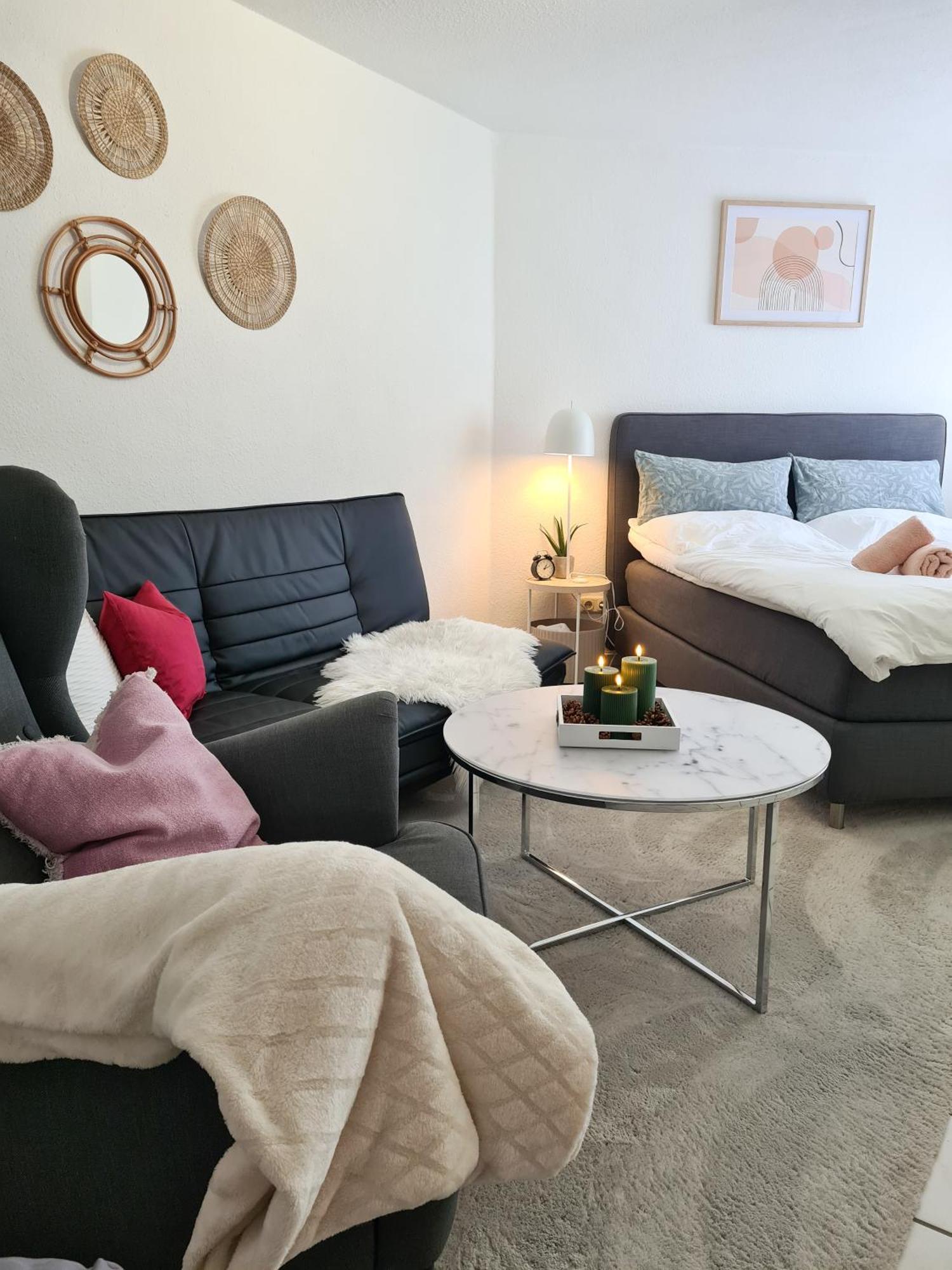 Ferienwohnung Rote Tuer - Landleben Pur! Kirchhain Bagian luar foto